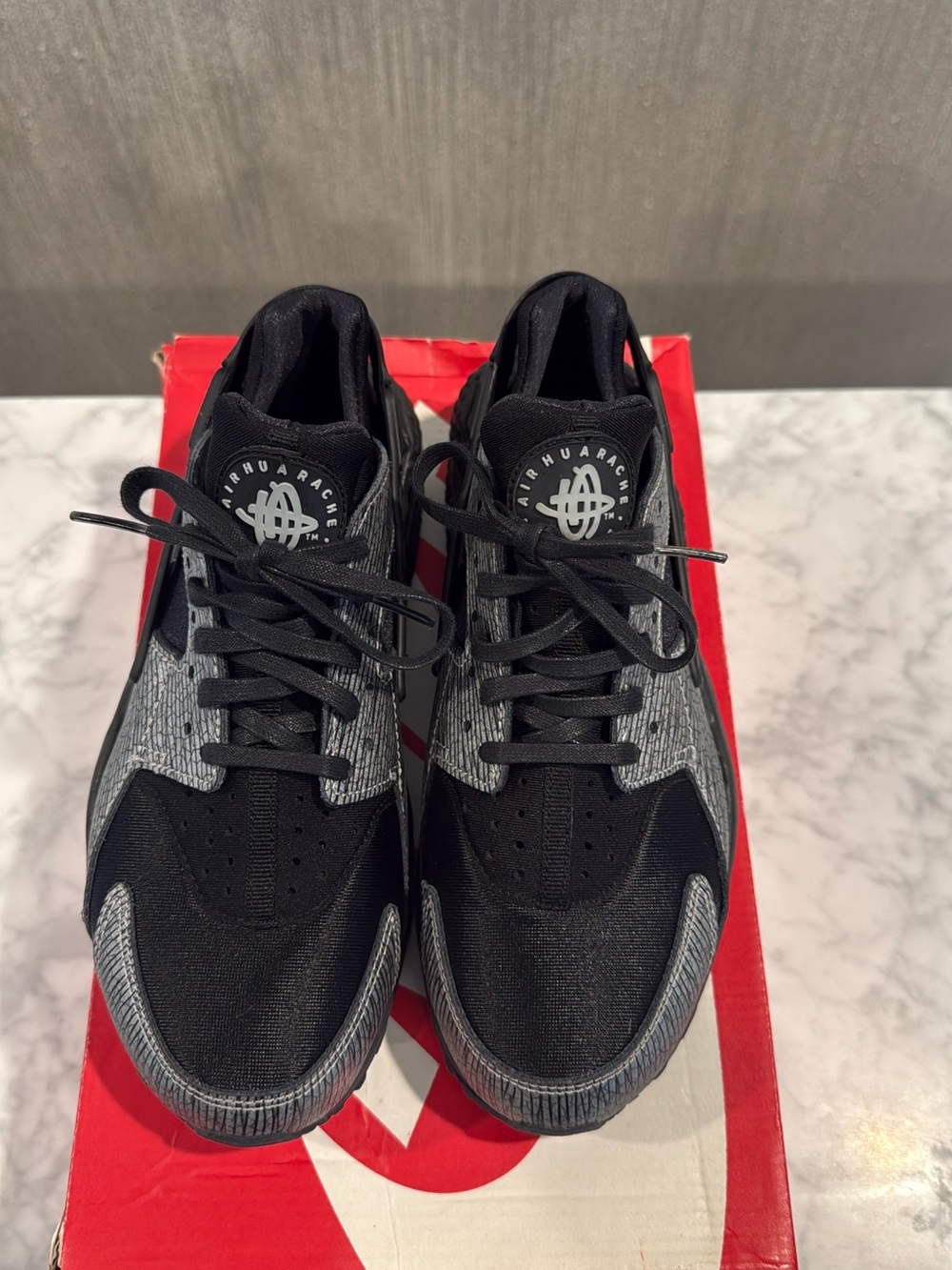 Nike Air Huarache Women’s Running Shoes - Black & Gray Size 8.5